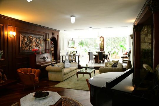 Sala de casa de condomínio para alugar com 4 quartos, 1350m² em Gramado, Cotia