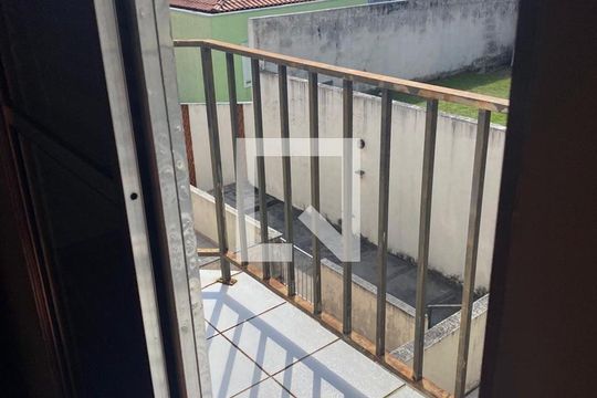 Sacada de casa de condomínio à venda com 2 quartos, 70m² em Vila Yolanda, Osasco
