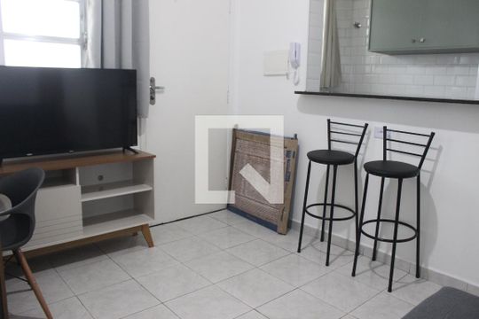 Sala de apartamento para alugar com 1 quarto, 26m² em Centro, São Vicente