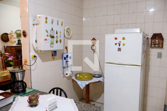 Cozinha de casa para alugar com 3 quartos, 200m² em Conceicao, Osasco