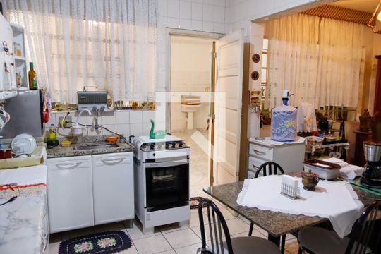 Cozinha de casa para alugar com 3 quartos, 200m² em Conceicao, Osasco