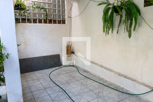 Garagem de casa para alugar com 3 quartos, 200m² em Conceicao, Osasco