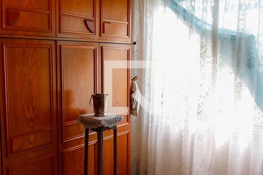 Quarto 1 de casa à venda com 3 quartos, 200m² em Conceicao, Osasco