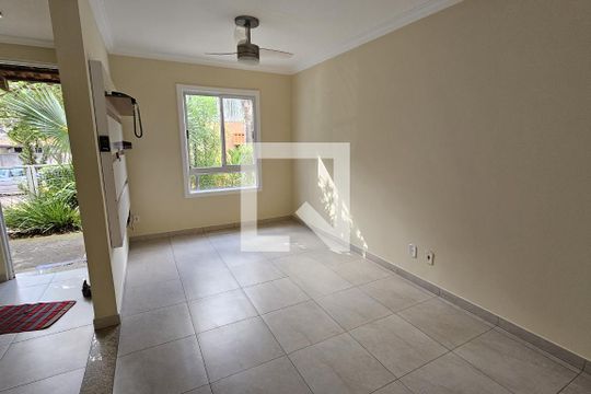 Sala de casa à venda com 3 quartos, 105m² em Jardim Interlagos, Hortolândia