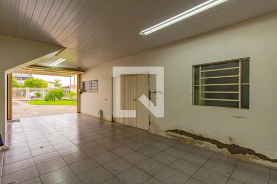 Garagem de casa para alugar com 3 quartos, 200m² em Harmonia, Canoas