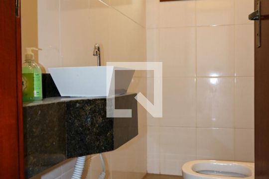 Lavabo de casa para alugar com 3 quartos, 500m² em Cerâmica, São Caetano do Sul