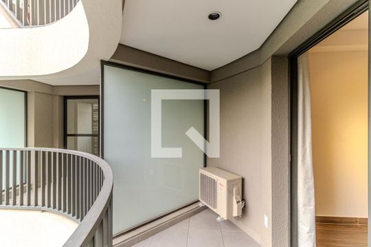 Varanda de kitnet/studio para alugar com 1 quarto, 22m² em Santa Efigênia, São Paulo