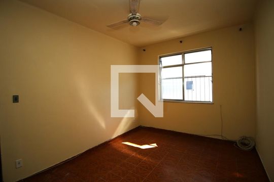 Sala de apartamento para alugar com 3 quartos, 50m² em Penha Circular, Rio de Janeiro