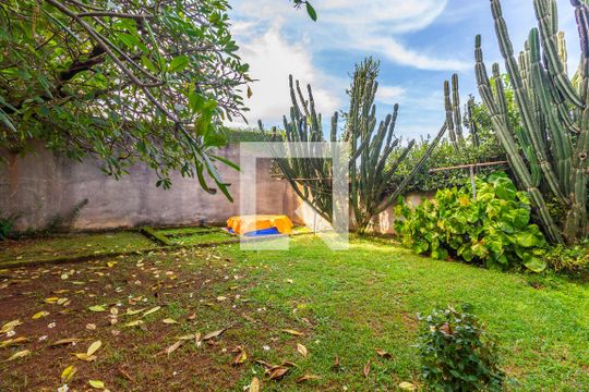 Quintal de casa à venda com 3 quartos, 270m² em Alto de Pinheiros, São Paulo