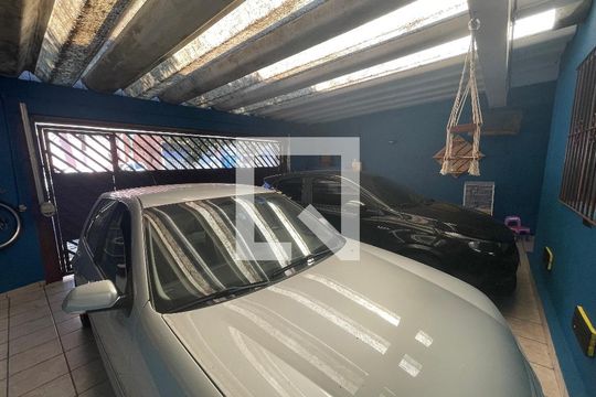 Garagem de casa à venda com 4 quartos, 130m² em Jaguaré, São Paulo