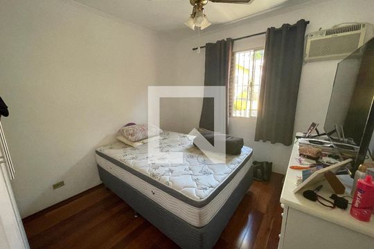 quarto 1 de casa à venda com 4 quartos, 130m² em Jaguaré, São Paulo