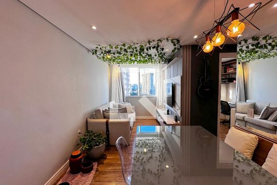 Sala de apartamento para alugar com 2 quartos, 43m² em Santo Amaro, São Paulo