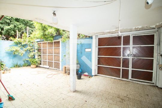 Garagem de casa para alugar com 2 quartos, 320m² em Jardim Japão, São Paulo
