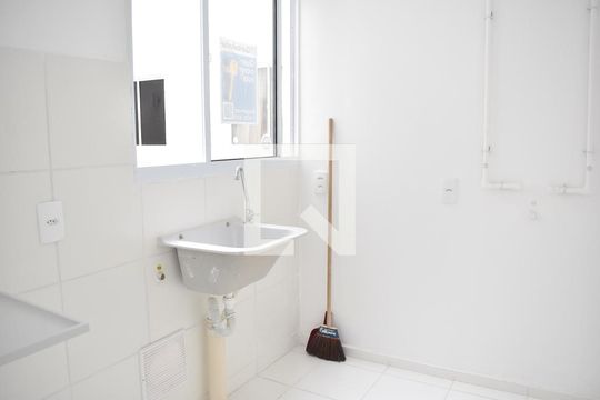 Área de Serviço de apartamento para alugar com 2 quartos, 46m² em Guaratiba, Rio de Janeiro
