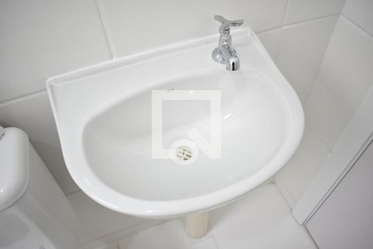 Pia de apartamento para alugar com 2 quartos, 46m² em Guaratiba, Rio de Janeiro