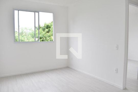 Sala de apartamento para alugar com 2 quartos, 46m² em Guaratiba, Rio de Janeiro