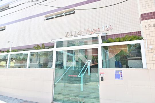 Fachada de apartamento para alugar com 2 quartos, 85m² em Ocian, Praia Grande