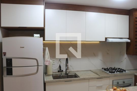 Cozinha de apartamento à venda com 2 quartos, 52m² em Santa Maria, Santo André