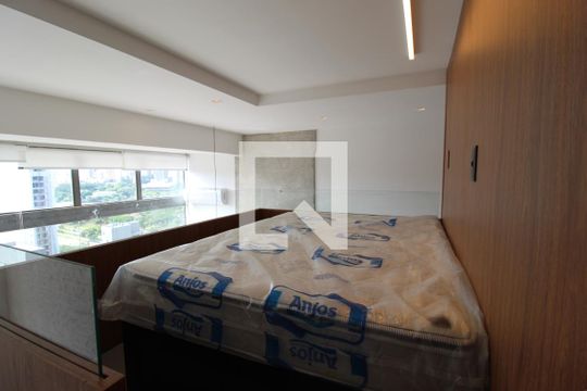 Quarto de kitnet/studio para alugar com 1 quarto, 38m² em Indianópolis, São Paulo