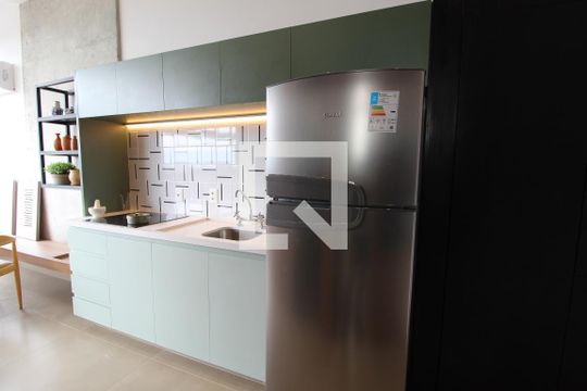 Cozinha de kitnet/studio para alugar com 1 quarto, 38m² em Indianópolis, São Paulo