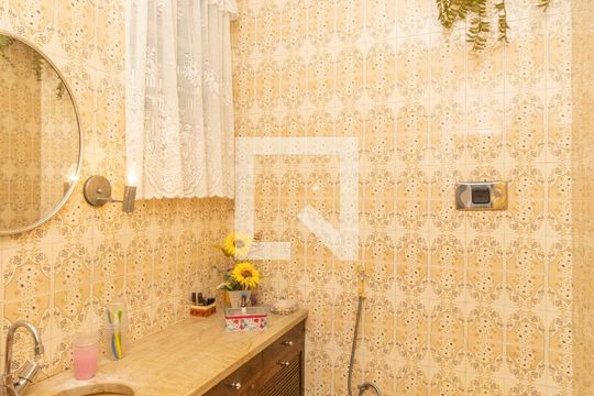 Banheiro de apartamento à venda com 2 quartos, 60m² em Penha, Rio de Janeiro