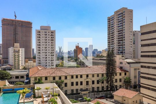 Vista da Varanda da Suíte de apartamento para alugar com 3 quartos, 111m² em Jardim das Acacias, São Paulo