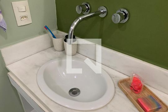 Banheiro de apartamento para alugar com 2 quartos, 103m² em Vila Mariana, São Paulo