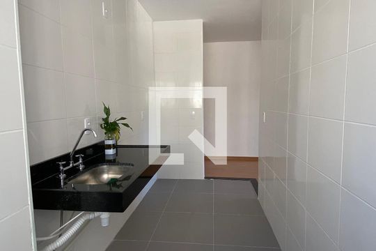 Cozinha  de apartamento à venda com 2 quartos, 48m² em Morro Santana, Porto Alegre