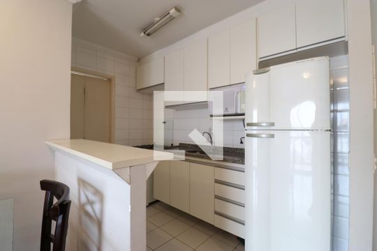 Cozinha de apartamento à venda com 2 quartos, 56m² em Barra Funda, São Paulo