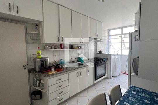Cozinha de apartamento à venda com 3 quartos, 101m² em Vila Mariana, São Paulo