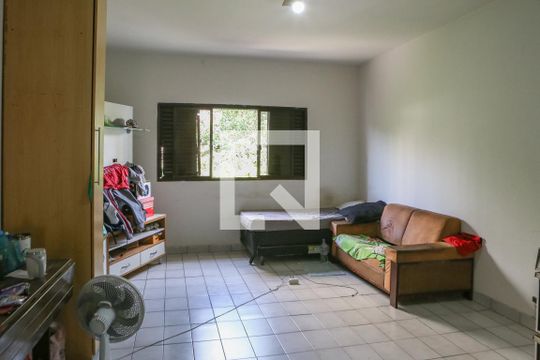 Casa à venda com 5 quartos, 410m² em Vila Ipojuca, São Paulo