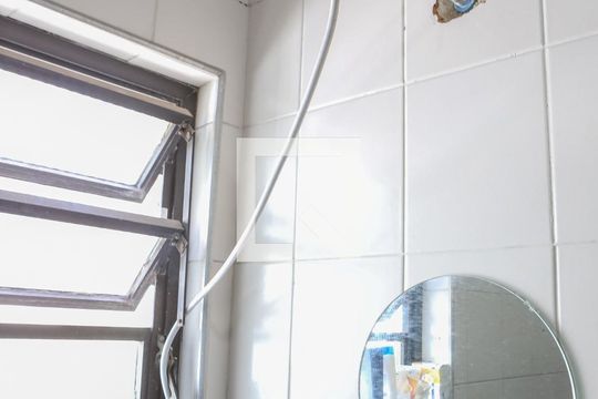Banheiro da Suíte de casa à venda com 5 quartos, 410m² em Vila Ipojuca, São Paulo