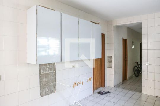 Cozinha de casa à venda com 5 quartos, 410m² em Vila Ipojuca, São Paulo