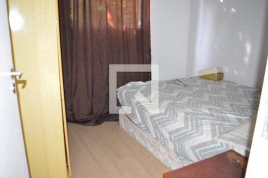 Quarto 2 de apartamento para alugar com 2 quartos, 54m² em Chacaras Reunidas Santa Terezinha, Contagem