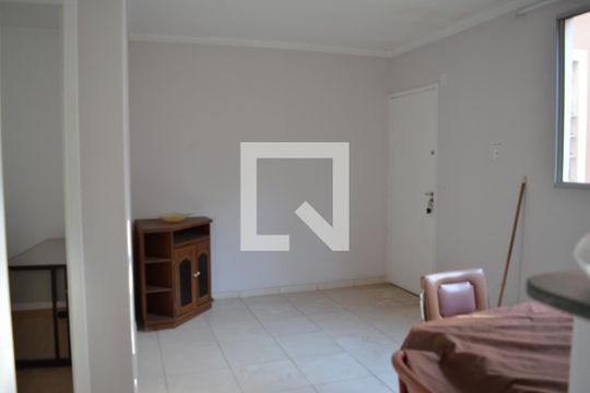 Sala de apartamento para alugar com 2 quartos, 54m² em Chacaras Reunidas Santa Terezinha, Contagem