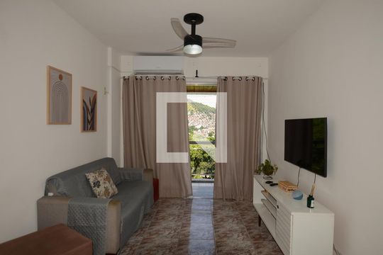 Apartamento à venda com 3 quartos, 120m² em Vila Kosmos, Rio de Janeiro