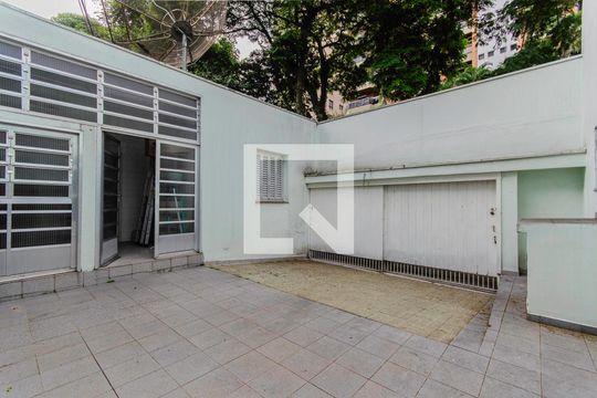 Garagem de casa à venda com 5 quartos, 404m² em Vila Mariana, São Paulo