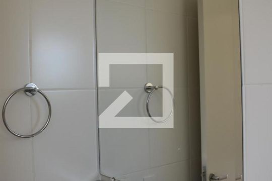 Banheiro da Suíte de apartamento para alugar com 3 quartos, 77m² em Boa Vista, Curitiba