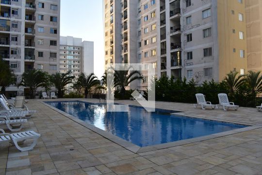 Área comum - Piscina de apartamento para alugar com 3 quartos, 77m² em Boa Vista, Curitiba