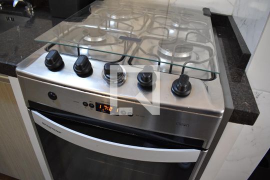 Cozinha de apartamento para alugar com 3 quartos, 77m² em Boa Vista, Curitiba