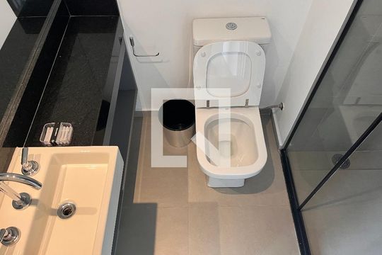 Banheiro de apartamento para alugar com 1 quarto, 20m² em Perdizes, São Paulo
