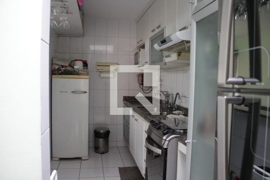Cozinha de casa de condomínio à venda com 3 quartos, 152m² em Vila Invernada, São Paulo