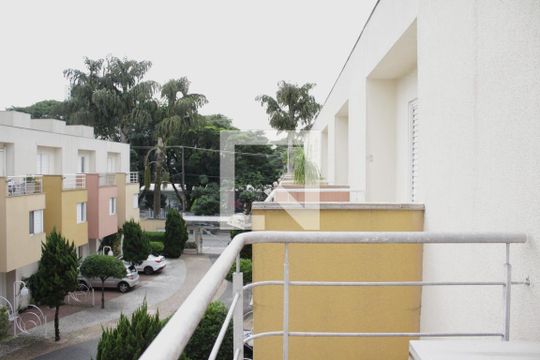 Vista de casa de condomínio à venda com 3 quartos, 152m² em Vila Invernada, São Paulo