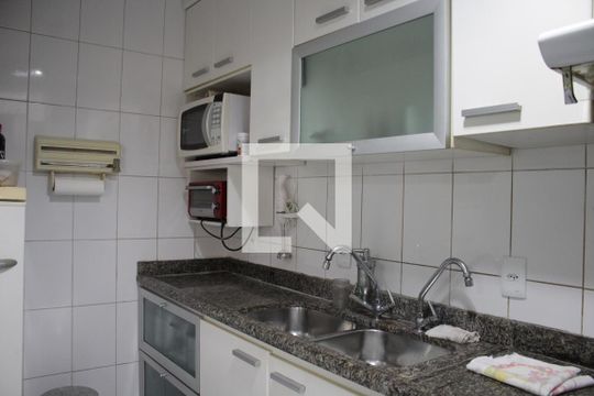 Cozinha de casa de condomínio à venda com 3 quartos, 152m² em Vila Invernada, São Paulo