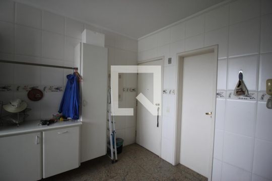 Área de Serviço de apartamento à venda com 3 quartos, 316m² em Vila Sofia, São Paulo