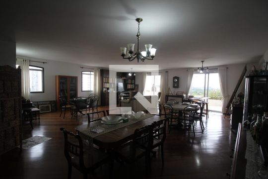 Sala 2 de apartamento à venda com 3 quartos, 316m² em Vila Sofia, São Paulo