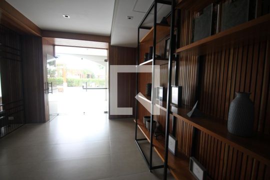 Hall de entrada de apartamento à venda com 3 quartos, 316m² em Vila Sofia, São Paulo