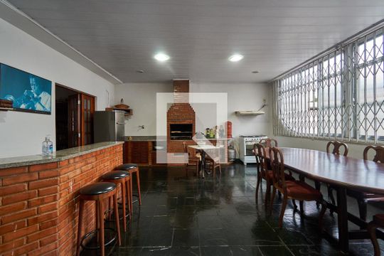Salão de casa de condomínio à venda com 3 quartos, 185m² em Vila Isabel, Rio de Janeiro
