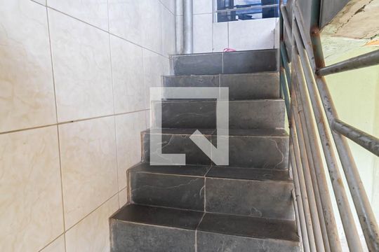 Escada de casa à venda com 3 quartos, 360m² em Aparecida 7ª Seção, Belo Horizonte