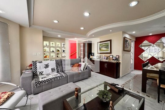 Sala de casa à venda com 5 quartos, 335m² em Santa Terezinha, Santo André